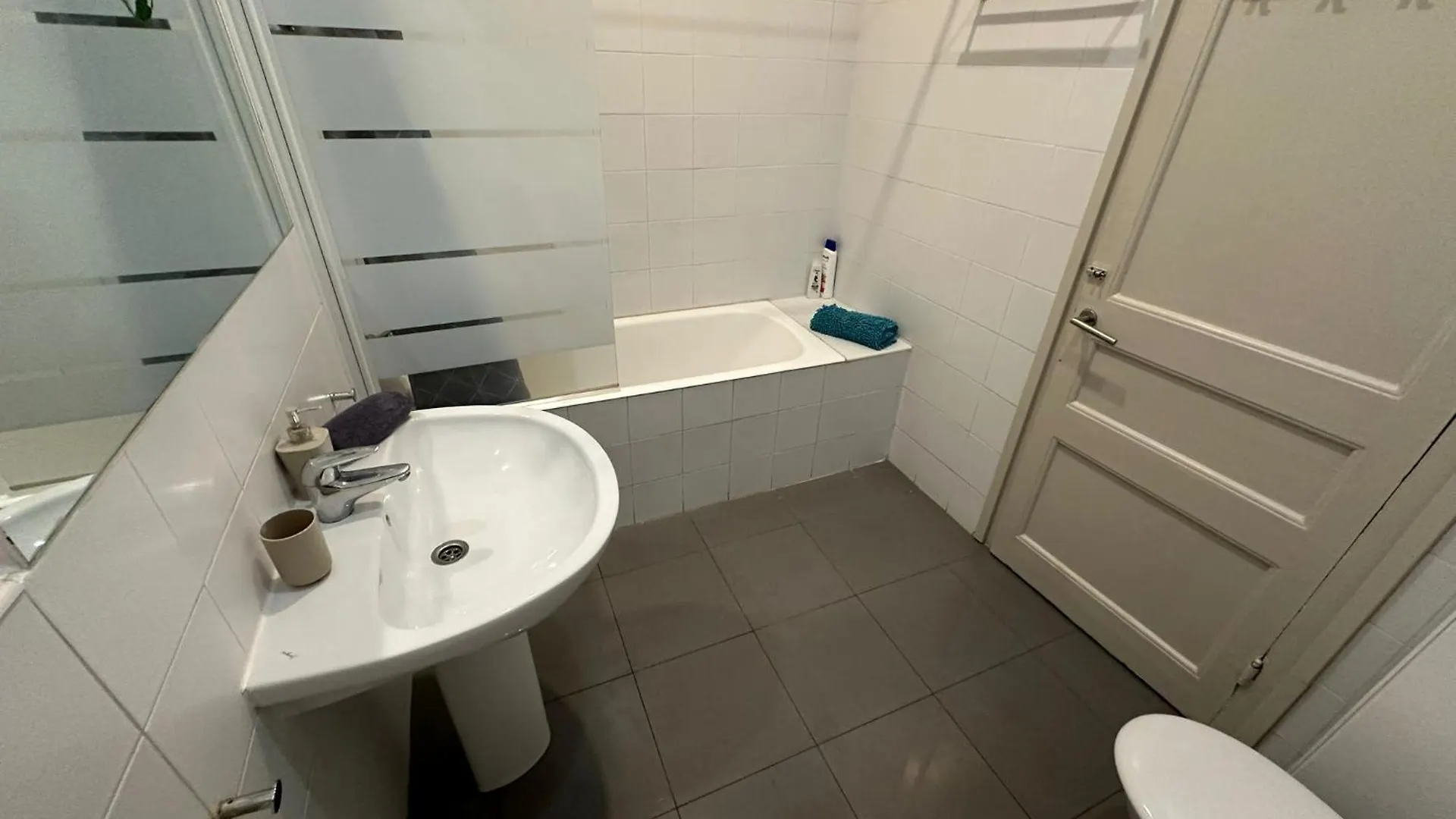 Rooms Rumila Barcelona Bed & Breakfast